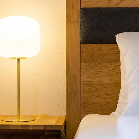 Mit Sauna! Neu Renoviertes 