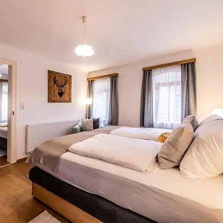 Mit Sauna! Neu Renoviertes 