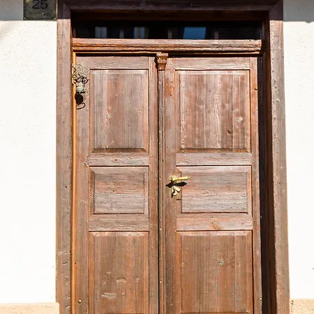 Mit Sauna! Neu Renoviertes 