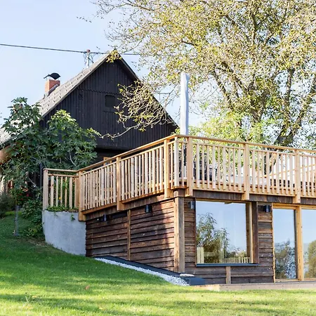 Mit Sauna! Neu Renoviertes 