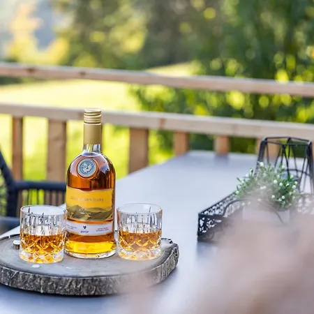 Mit Sauna! Neu Renoviertes 